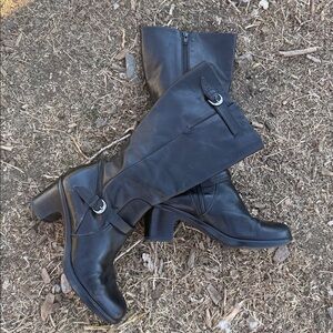Dansko leather tall heeled boots full zip